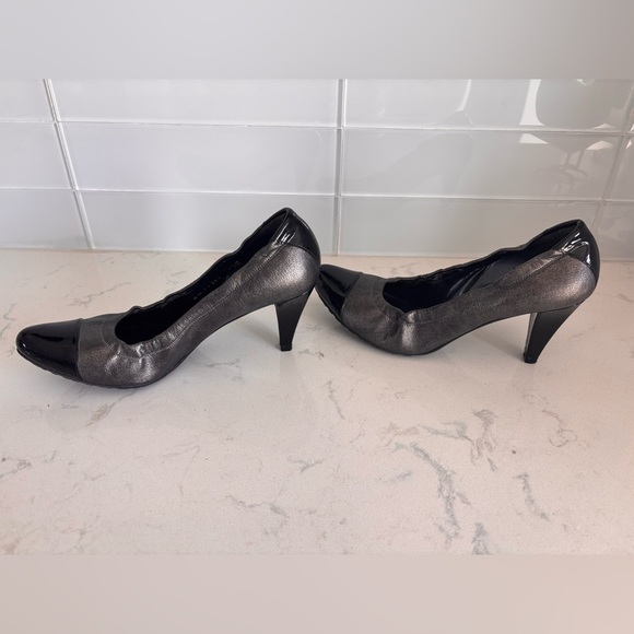 Stuart Weitzman Metallic and Black Heels - Picture 8 of 13